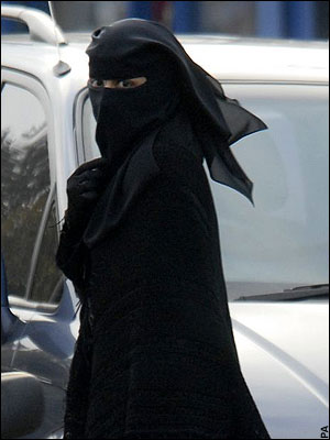 http://reveilmaghrebin.files.wordpress.com/2010/04/niqab2.jpg